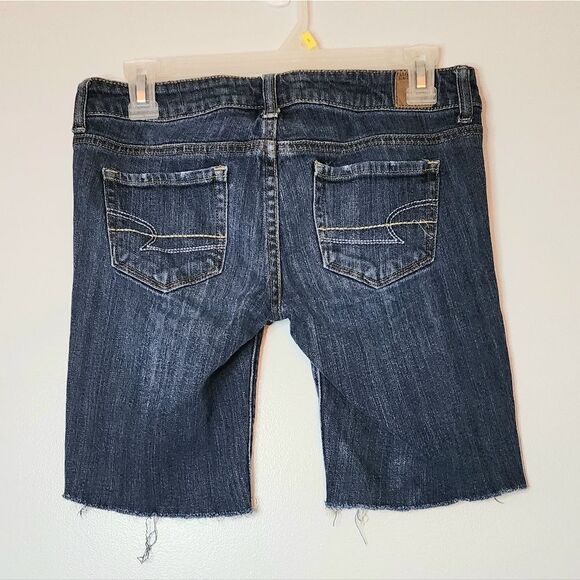 American Eagle stretch distressed denim jean women's size 2 cut off - Picture 2 of 8